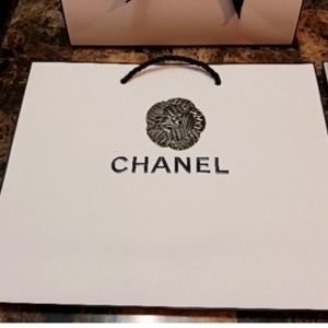 Camelia Chanel gift bag